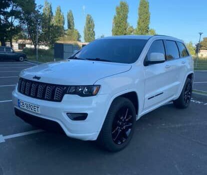 Білий Джип Grand Cherokee, об'ємом двигуна 3.6 л та пробігом 160 тис. км за 26000 $, фото 1 на Automoto.ua