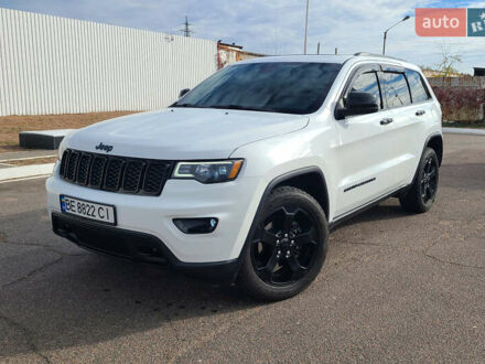 Білий Джип Grand Cherokee, об'ємом двигуна 3.6 л та пробігом 83 тис. км за 26900 $, фото 1 на Automoto.ua