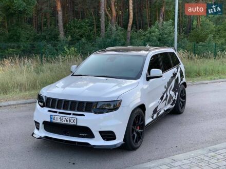 Джип Grand Cherokee 2018 у Києві на Automoto.ua Білий Джип Grand Cherokee, об'ємом двигуна 6.4 л та пробігом 60 тис. км за 47500 $, фото 1 на Automoto.ua