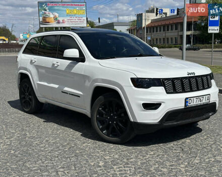 Білий Джип Grand Cherokee, об'ємом двигуна 3.6 л та пробігом 94 тис. км за 23000 $, фото 1 на Automoto.ua