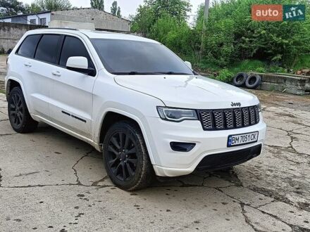 Белый Джип Гранд Чероки, объемом двигателя 3.6 л и пробегом 140 тыс. км за 20000 $, фото 1 на Automoto.ua
