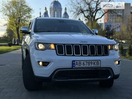 Білий Джип Grand Cherokee, об'ємом двигуна 3.6 л та пробігом 123 тис. км за 29500 $, фото 1 на Automoto.ua