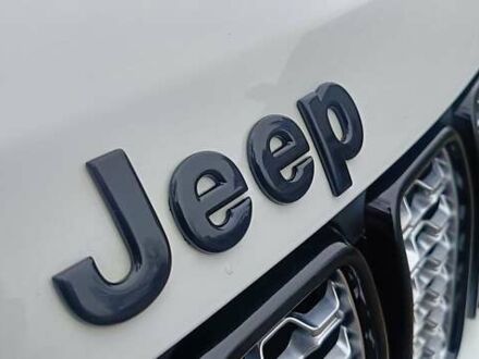 Белый Джип Гранд Чероки, объемом двигателя 3.6 л и пробегом 140 тыс. км за 22500 $, фото 1 на Automoto.ua