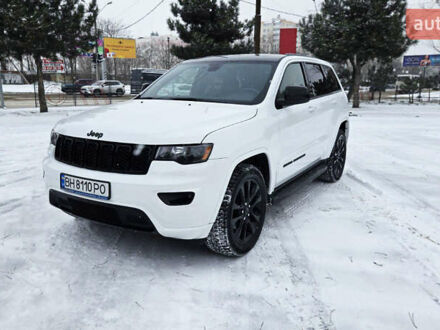 Белый Джип Гранд Чероки, объемом двигателя 3.6 л и пробегом 135 тыс. км за 21500 $, фото 1 на Automoto.ua