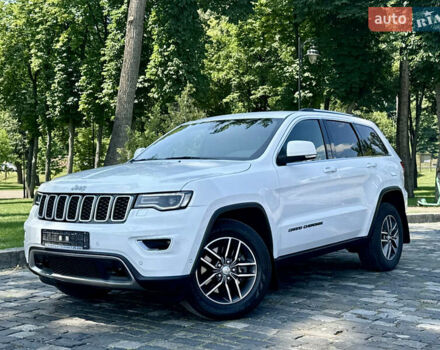 Білий Джип Grand Cherokee, об'ємом двигуна 2.99 л та пробігом 56 тис. км за 29999 $, фото 1 на Automoto.ua