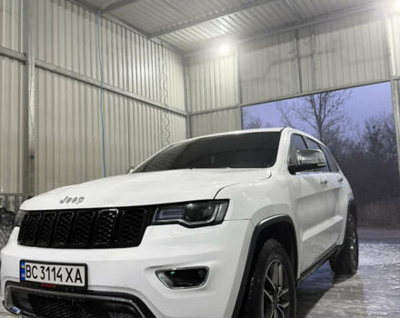 Белый Джип Гранд Чероки, объемом двигателя 3.6 л и пробегом 177 тыс. км за 21500 $, фото 1 на Automoto.ua