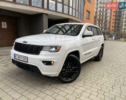 Білий Джип Grand Cherokee, об'ємом двигуна 3.6 л та пробігом 104 тис. км за 25200 $, фото 1 на Automoto.ua