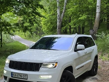 Джип Grand Cherokee 2019 у Києві на Automoto.ua Білий Джип Grand Cherokee, об'ємом двигуна 3.6 л та пробігом 87 тис. км за 31400 $, фото 1 на Automoto.ua