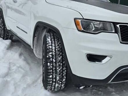 Білий Джип Grand Cherokee, об'ємом двигуна 3.6 л та пробігом 120 тис. км за 25500 $, фото 1 на Automoto.ua