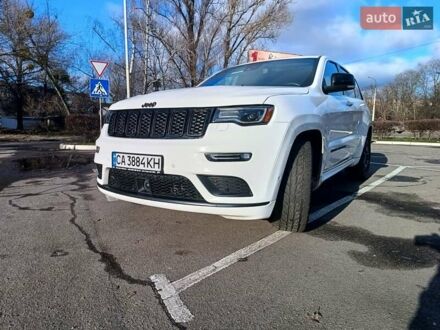 Белый Джип Гранд Чероки, объемом двигателя 5.65 л и пробегом 154 тыс. км за 28900 $, фото 1 на Automoto.ua