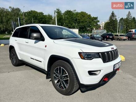 Джип Grand Cherokee 2019 у Тернополі на Automoto.ua Білий Джип Grand Cherokee, об'ємом двигуна 3.6 л та пробігом 123 тис. км за 28900 $, фото 1 на Automoto.ua