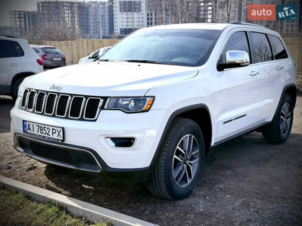 Джип Grand Cherokee 2020 у Ирпене на Automoto.ua Білий Джип Grand Cherokee, об'ємом двигуна 3.6 л та пробігом 144 тис. км за 28000 $, фото 1 на Automoto.ua