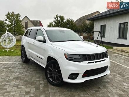 Белый Джип Гранд Чероки, объемом двигателя 5.65 л и пробегом 81 тыс. км за 29500 $, фото 1 на Automoto.ua