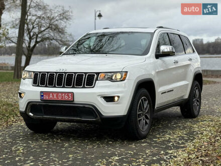 Білий Джип Grand Cherokee, об'ємом двигуна 3.6 л та пробігом 61 тис. км за 24900 $, фото 1 на Automoto.ua