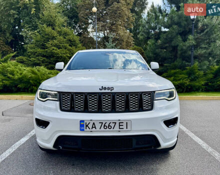 Белый Джип Гранд Чероки, объемом двигателя 3.61 л и пробегом 121 тыс. км за 28000 $, фото 1 на Automoto.ua