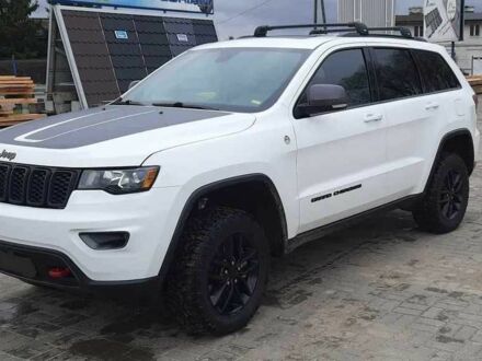 Білий Джип Grand Cherokee, об'ємом двигуна 5.7 л та пробігом 39 тис. км за 45000 $, фото 1 на Automoto.ua