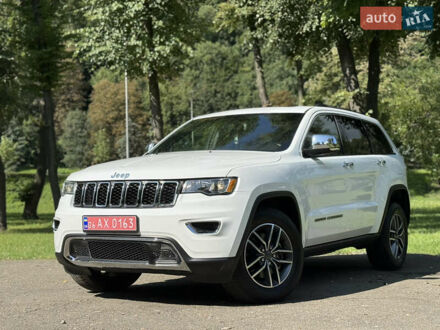 Джип Гранд Чероки 2021 в Киеве на Automoto.ua Белый Джип Гранд Чероки, объемом двигателя 3.6 л и пробегом 61 тыс. км за 25999 $, фото 1 на Automoto.ua