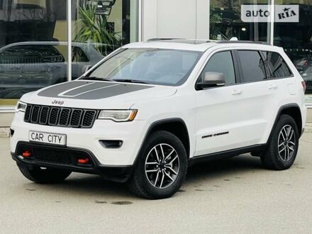 Білий Джип Grand Cherokee, об'ємом двигуна 5.7 л та пробігом 3 тис. км за 44000 $, фото 1 на Automoto.ua