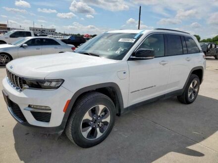 Джип Grand Cherokee 2023 у Києві на Automoto.ua Білий Джип Grand Cherokee, об'ємом двигуна 2 л та пробігом 55 тис. км за 16700 $, фото 1 на Automoto.ua