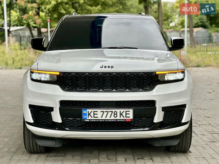 Джип Гранд Чероки 2023 в Днепре (Днепропетровске) на Automoto.ua Белый Джип Гранд Чероки, объемом двигателя 2 л и пробегом 30 тыс. км за 60000 $, фото 1 на Automoto.ua