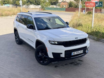 Джип Grand Cherokee 2024 у Жмеренке на Automoto.ua Білий Джип Grand Cherokee, об'ємом двигуна 3.6 л та пробігом 1 тис. км за 44500 $, фото 1 на Automoto.ua