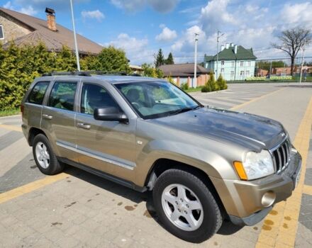 Бежевий Джип Grand Cherokee, об'ємом двигуна 3 л та пробігом 208 тис. км за 5166 $, фото 1 на Automoto.ua