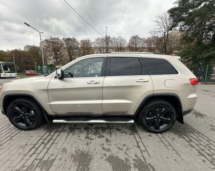 Джип Grand Cherokee 2013 у Рівному на Automoto.ua Бежевий Джип Grand Cherokee, об'ємом двигуна 3 л та пробігом 157 тис. км за 524 $, фото 5 на Automoto.ua