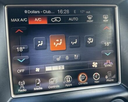Джип Grand Cherokee 2013 у Рівному на Automoto.ua Бежевий Джип Grand Cherokee, об'ємом двигуна 3 л та пробігом 157 тис. км за 524 $, фото 14 на Automoto.ua