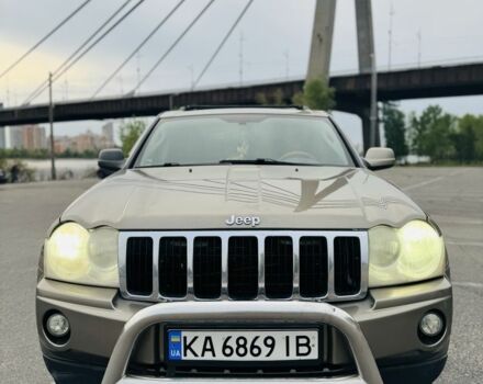 Бежевий Джип Grand Cherokee, об'ємом двигуна 3 л та пробігом 377 тис. км за 6054 $, фото 1 на Automoto.ua