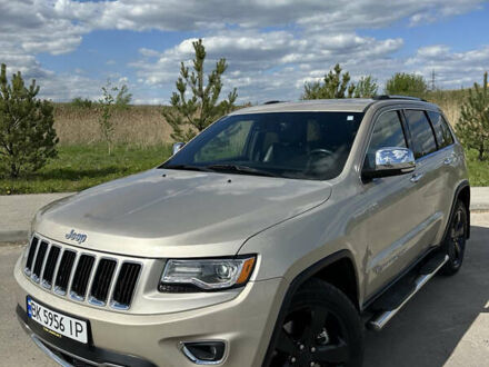 Джип Гранд Чероки 2013 в Ровно на Automoto.ua Бежевый Джип Гранд Чероки, объемом двигателя 2.99 л и пробегом 153 тыс. км за 22800 $, фото 1 на Automoto.ua