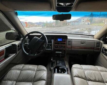 Черный Джип Гранд Чероки, объемом двигателя 5.2 л и пробегом 330 тыс. км за 5800 $, фото 8 на Automoto.ua