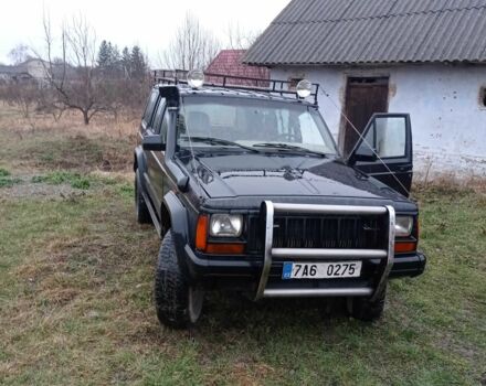 Чорний Джип Grand Cherokee, об'ємом двигуна 2.5 л та пробігом 100 тис. км за 3700 $, фото 4 на Automoto.ua