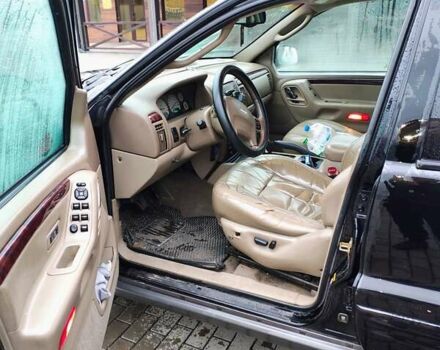 Черный Джип Гранд Чероки, объемом двигателя 2.69 л и пробегом 350 тыс. км за 5500 $, фото 4 на Automoto.ua