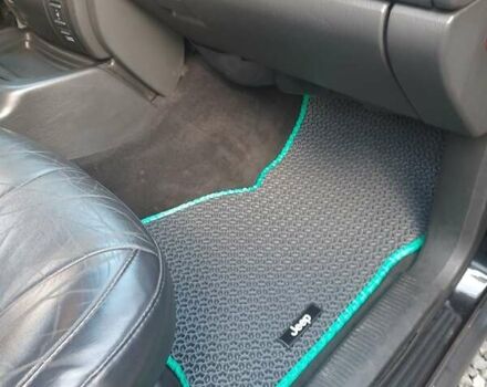 Черный Джип Гранд Чероки, объемом двигателя 2.69 л и пробегом 240 тыс. км за 9000 $, фото 14 на Automoto.ua