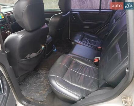 Черный Джип Гранд Чероки, объемом двигателя 2.69 л и пробегом 380 тыс. км за 4700 $, фото 6 на Automoto.ua