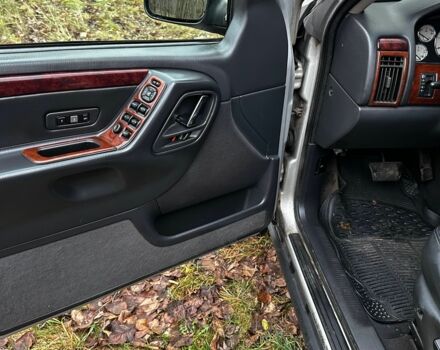 Чорний Джип Grand Cherokee, об'ємом двигуна 2.7 л та пробігом 370 тис. км за 4500 $, фото 6 на Automoto.ua