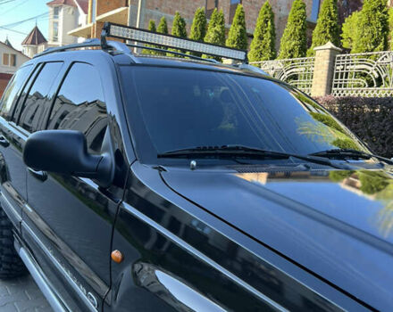 Черный Джип Гранд Чероки, объемом двигателя 2.69 л и пробегом 240 тыс. км за 8999 $, фото 7 на Automoto.ua
