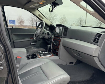 Черный Джип Гранд Чероки, объемом двигателя 2.99 л и пробегом 350 тыс. км за 9350 $, фото 14 на Automoto.ua