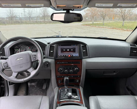 Черный Джип Гранд Чероки, объемом двигателя 2.99 л и пробегом 350 тыс. км за 9350 $, фото 13 на Automoto.ua