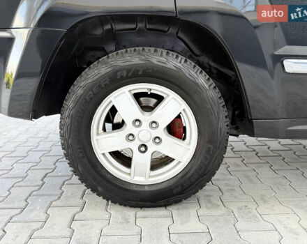 Черный Джип Гранд Чероки, объемом двигателя 3.7 л и пробегом 202 тыс. км за 9300 $, фото 35 на Automoto.ua