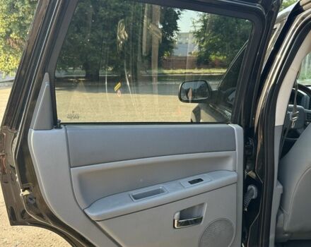 Чорний Джип Grand Cherokee, об'ємом двигуна 3 л та пробігом 350 тис. км за 5700 $, фото 9 на Automoto.ua
