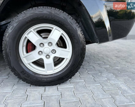 Черный Джип Гранд Чероки, объемом двигателя 3.7 л и пробегом 202 тыс. км за 9300 $, фото 32 на Automoto.ua