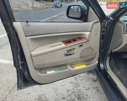 Чорний Джип Grand Cherokee, об'ємом двигуна 4.7 л та пробігом 230 тис. км за 9700 $, фото 16 на Automoto.ua