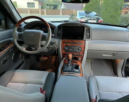 Чорний Джип Grand Cherokee, об'ємом двигуна 3 л та пробігом 235 тис. км за 10999 $, фото 10 на Automoto.ua