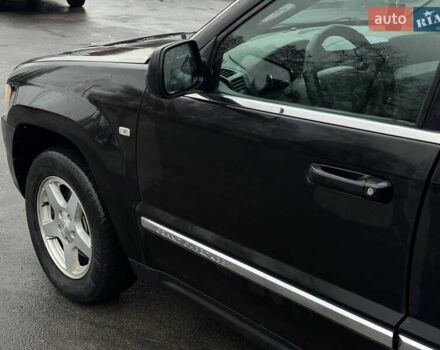 Черный Джип Гранд Чероки, объемом двигателя 2.99 л и пробегом 360 тыс. км за 9999 $, фото 14 на Automoto.ua