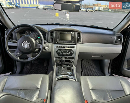 Черный Джип Гранд Чероки, объемом двигателя 2.99 л и пробегом 252 тыс. км за 12000 $, фото 9 на Automoto.ua