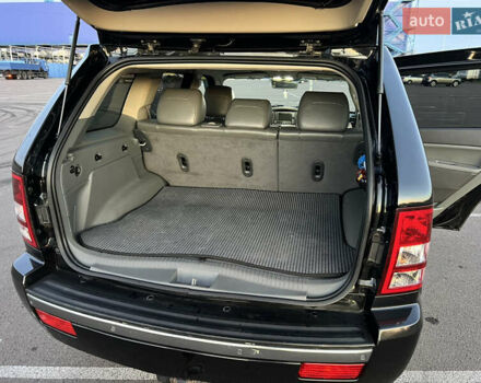 Черный Джип Гранд Чероки, объемом двигателя 2.99 л и пробегом 252 тыс. км за 12000 $, фото 13 на Automoto.ua