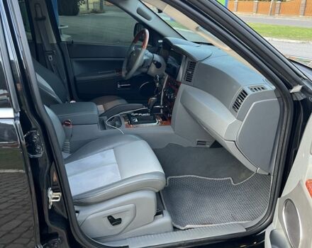Чорний Джип Grand Cherokee, об'ємом двигуна 3 л та пробігом 235 тис. км за 10999 $, фото 9 на Automoto.ua