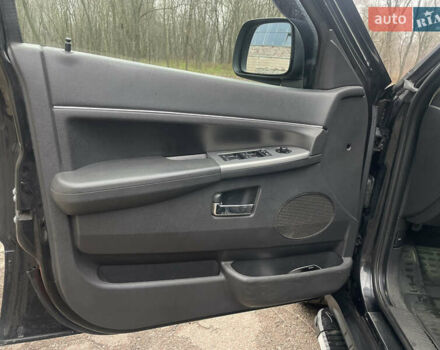 Черный Джип Гранд Чероки, объемом двигателя 3 л и пробегом 252 тыс. км за 9700 $, фото 26 на Automoto.ua