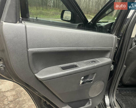 Черный Джип Гранд Чероки, объемом двигателя 3 л и пробегом 252 тыс. км за 9700 $, фото 28 на Automoto.ua